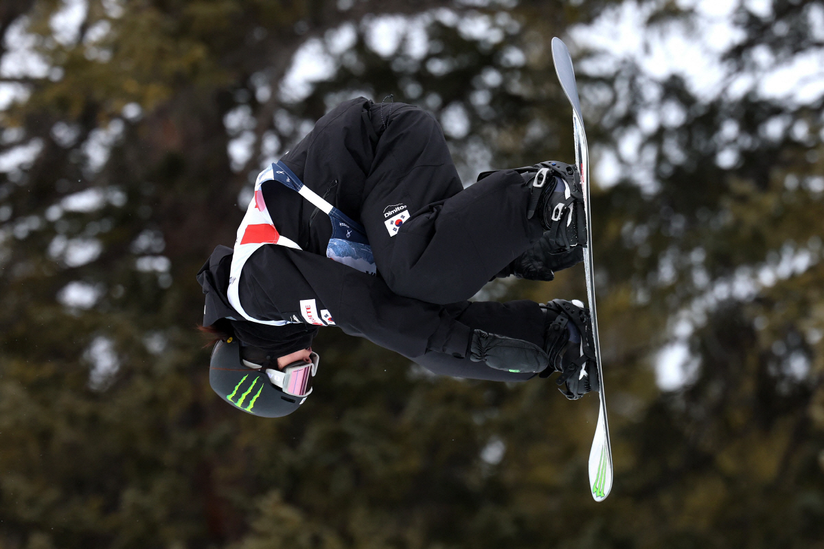 '언니 3연패? 이번에 제가 금메달 먹을게요' '최가온 vs 클로이 김'…