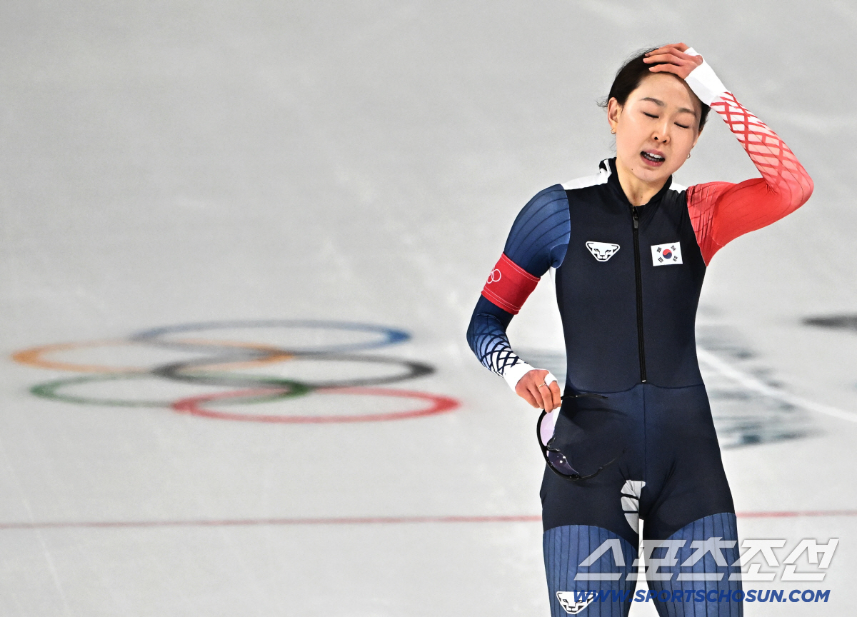 "500m 감각 예열" '빙속신성'이나현 1000m 9위'韓 첫 톱10'…