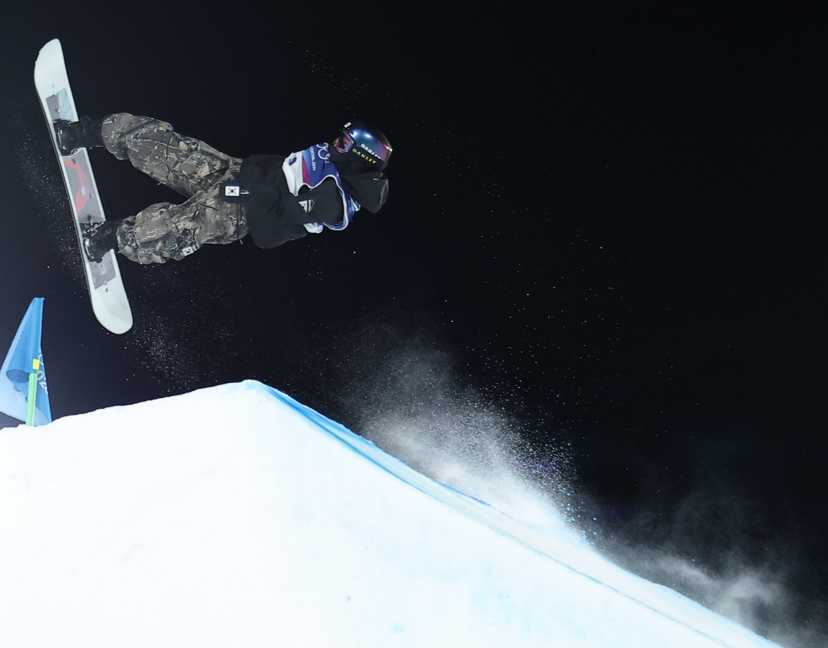 [밀라노 LIVE]'첫 金 보인다' 유승은, 폼 미쳤다! 두번째 점프까지…