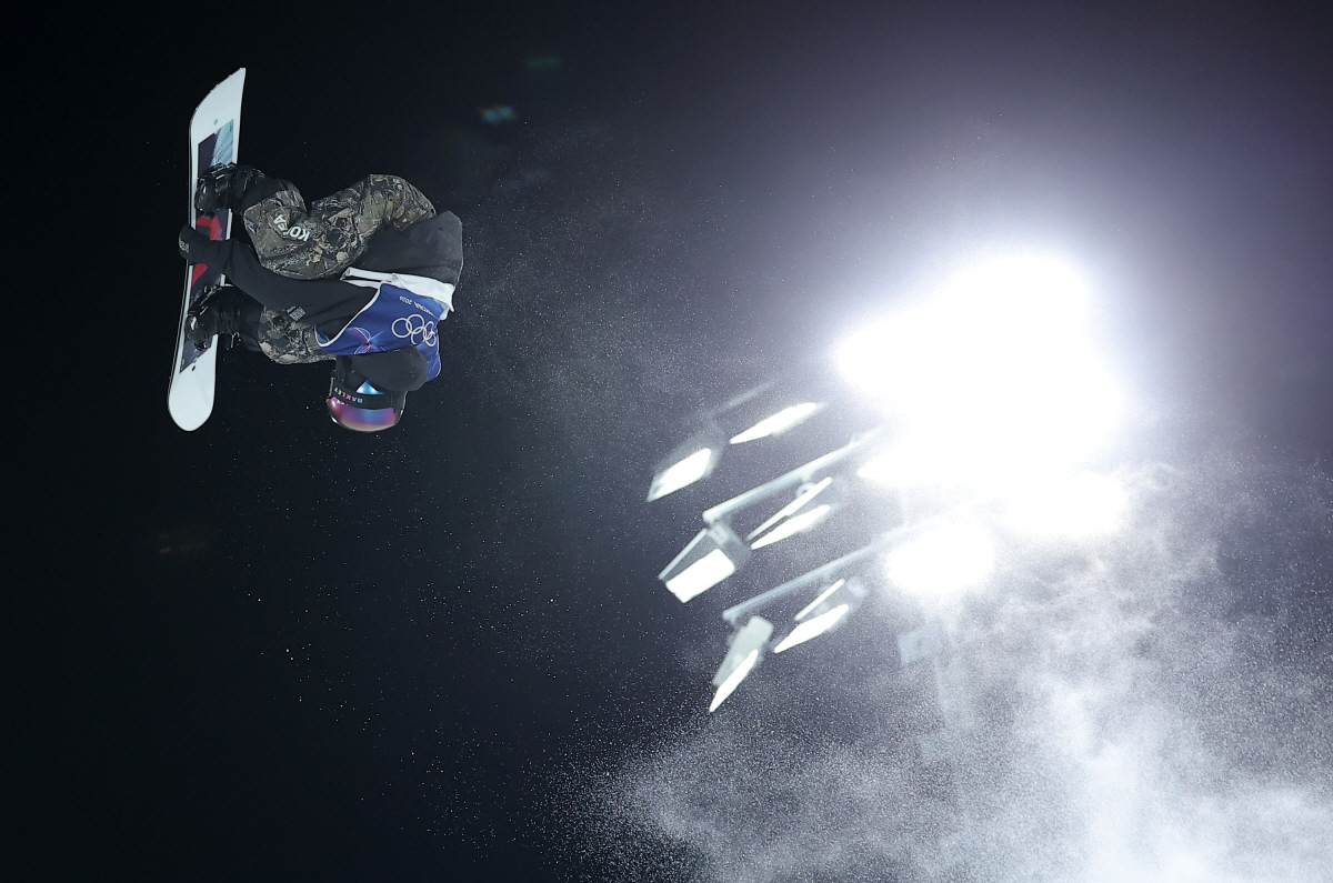 [밀라노 LIVE]'첫 金 보인다' 유승은, 폼 미쳤다! 두번째 점프까지…