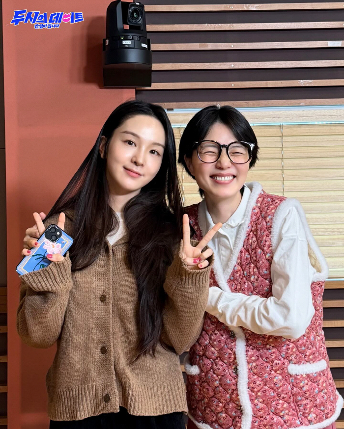 '둘째 임신' 안영미, 5개월차 살 오르고 D라인 포착...김장조끼 위 '볼록'