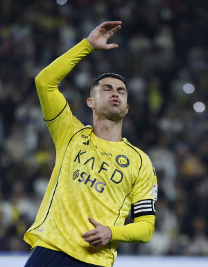 '흥민아, 형 LA FC 안가' 결국 호날두가 이겼다...포르투갈 언론 '사우디, 호날두 요구 조건 모두 수용→다시 경기 출전'