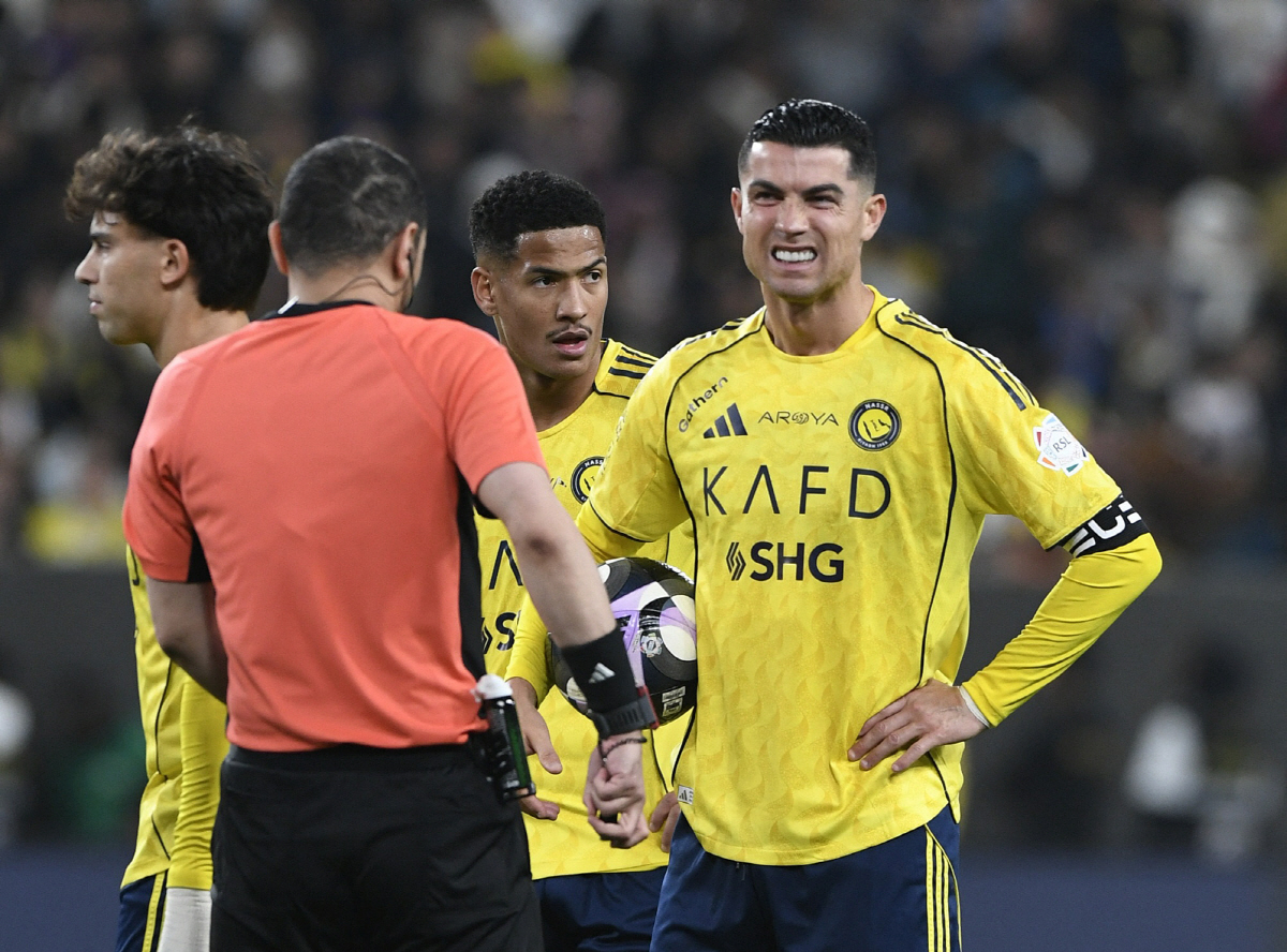 '흥민아, 형 LA FC 안가' 결국 호날두가 이겼다...포르투갈 언론 …