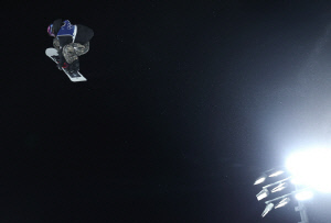 [밀라노 LIVE]'시련 끝에 활짝 핀 꽃' 선수 포기 고민했던 18세 '에어 승은', 올림픽에서 '크게' 날아올랐다