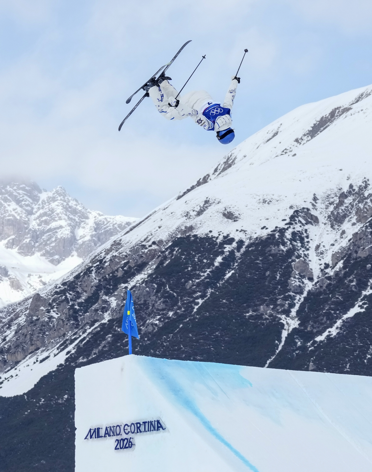 "돈 벌러 중국 귀화했어?" 국적·먹튀 논란 실력으로 잠재운 中스타 구아…