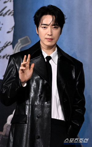 '레이디 두아' 이준혁, 8년 만에 만난 신혜선과 호흡 앞두고..