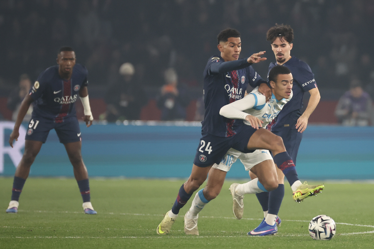 이강인 경사났네 경사났어! 레알 2000억 장전 'PSG 미드필더' 영입…