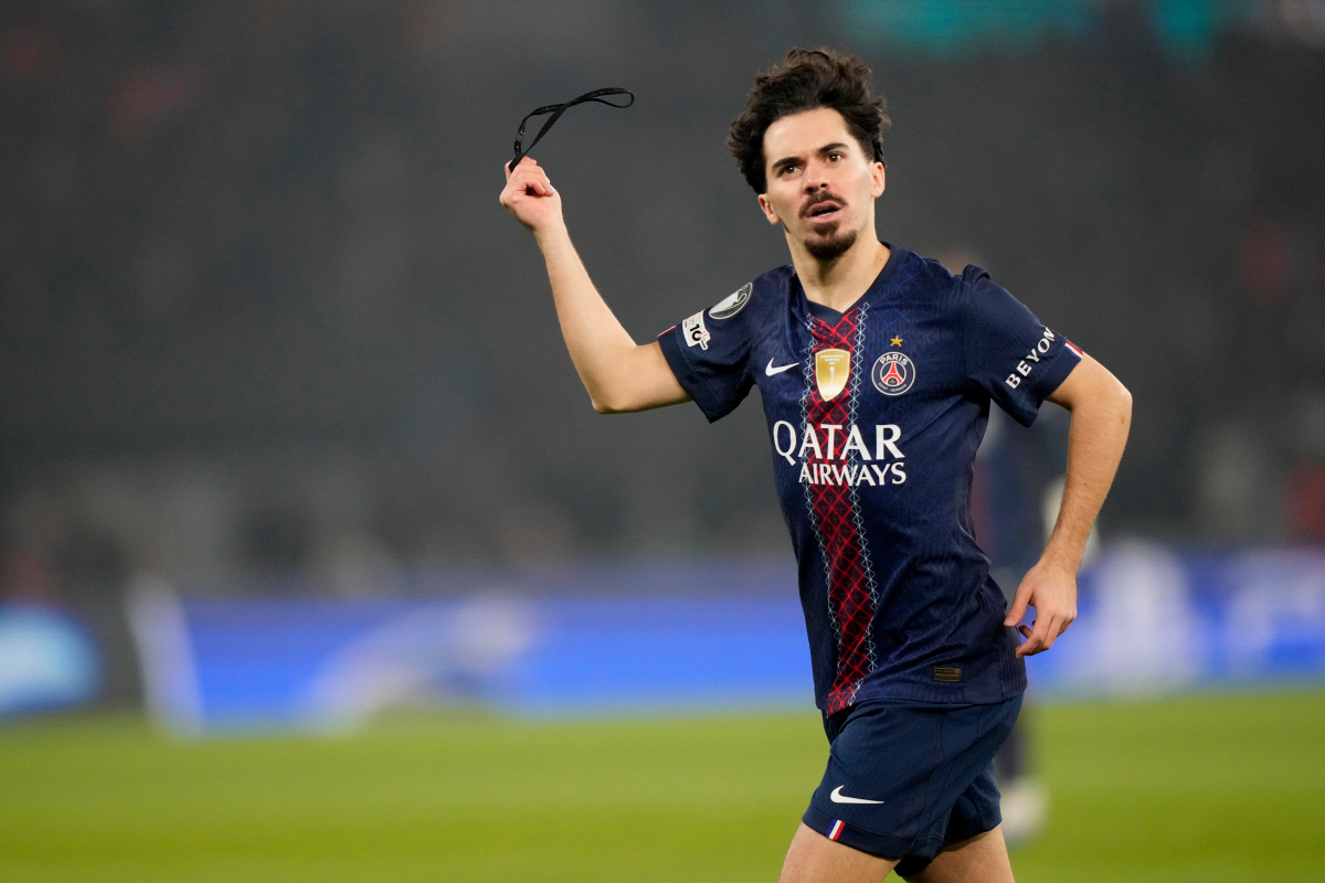 이강인 경사났네 경사났어! 레알 2000억 장전 'PSG 미드필더' 영입…