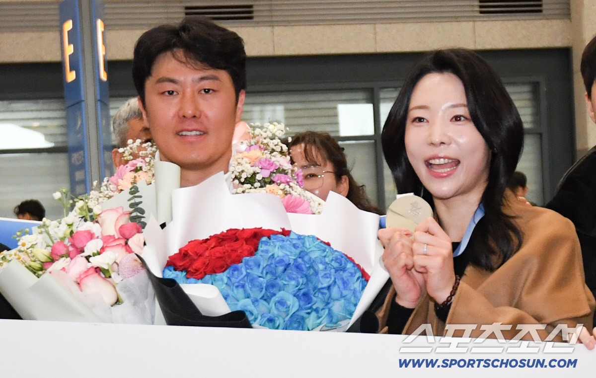 '막노동하며 8년 버틴 37세 스노보더' 올림픽 은메달을 아내 목에 걸어…