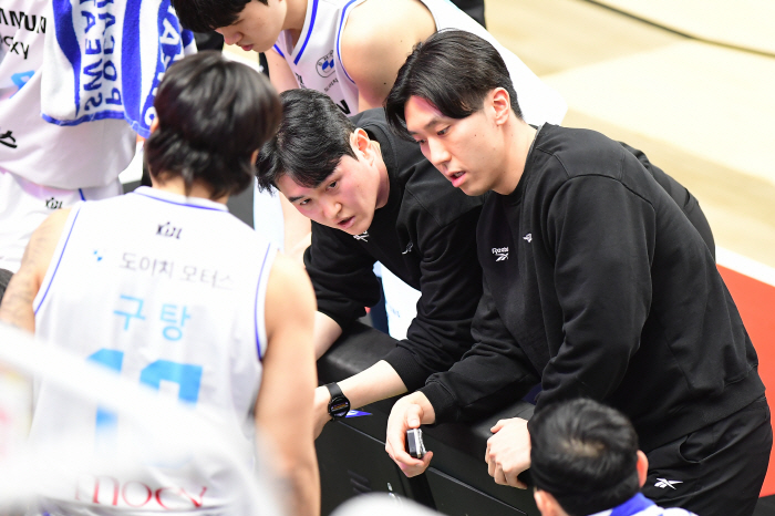 '초유의 감독 지각소동' 삼성 구단-감독의 부실대응이 침소봉대 자초했다…"개인사" 일관 억측 확산+KBL 징계 불가피