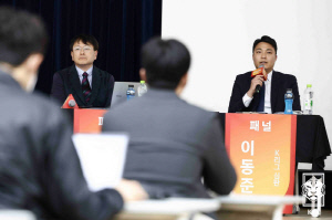 올 시즌도 K리그 성패의 키를 쥔 심판 판정, 문제는 '오심' 아닌 '의심'-해법은 '시스템' 아닌 '신뢰'