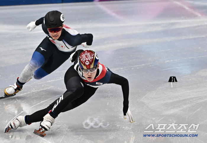 [밀라노 LIVE]'밀라노에 떨어진 美 폭탄' 하필 韓 쇼트트랙 앞이었다...혼성계주 금메달 도전 다시 좌절→결선 진출 실패