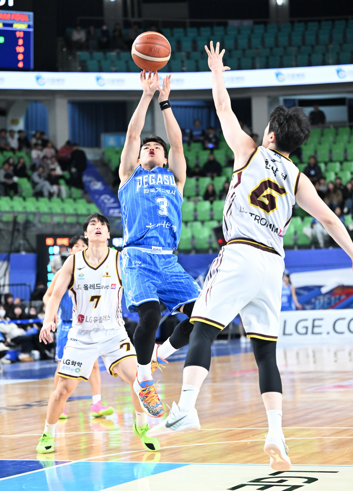 [현장분석] 정인덕 동점 3점→정성우 역전 3점→유기상 역전 자유투. 결…