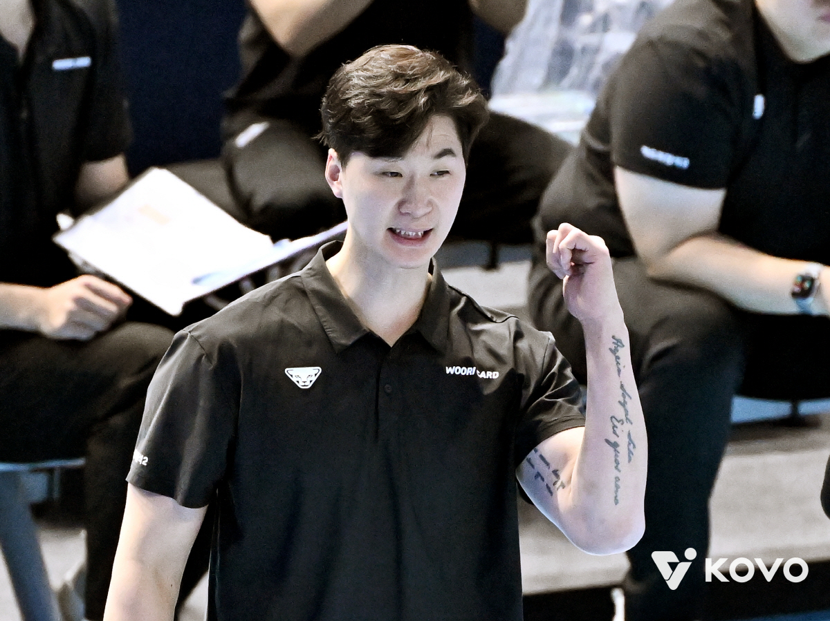 선두 탈환 실패! 갈길바쁜 대한항공 날벼락…'6위의 반란' 우리카드에 휩…