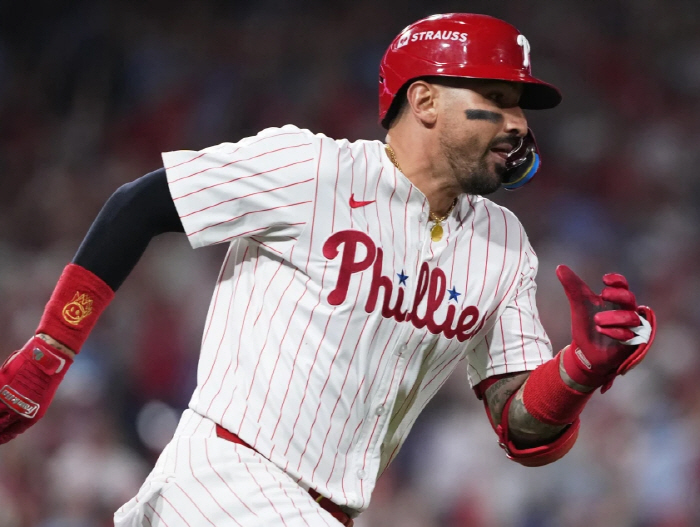 '1462억 영입→가성비 꽝' PHI, 먹튀 외야수 트레이드 추진…"17…