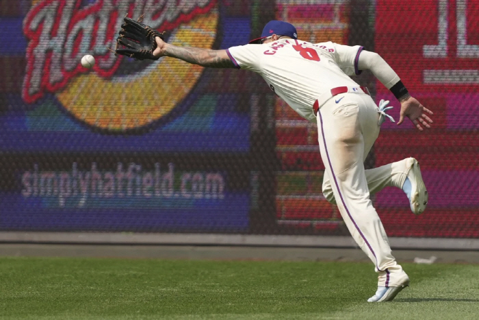 '1462억 영입→가성비 꽝' PHI, 먹튀 외야수 트레이드 추진…"17…