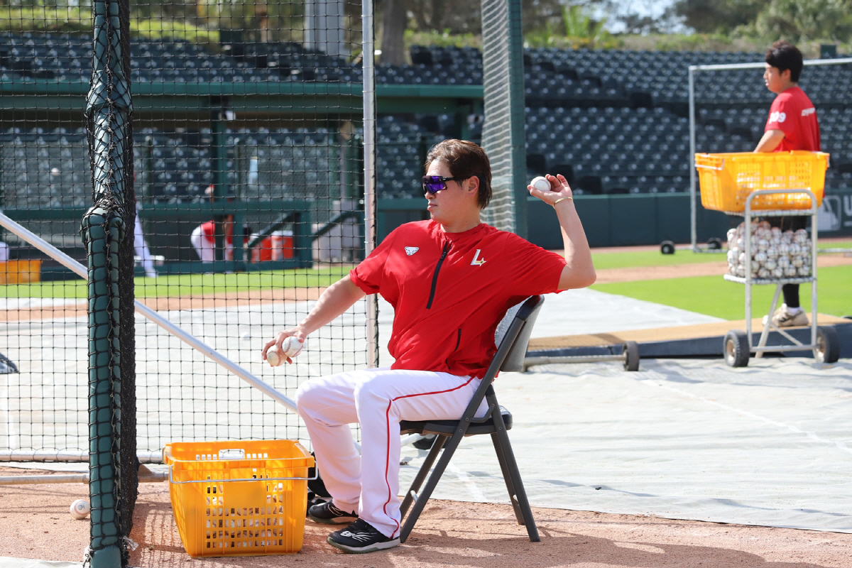 "홈런 1000개를 쳤으니 걱정 안합니다" 첫날부터 엑스트라, 부활 프로…