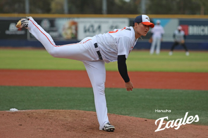 "대포를 쏘더라고요" 161㎞ 문동주도 감탄… 한화 '전체 1순위' 드디…