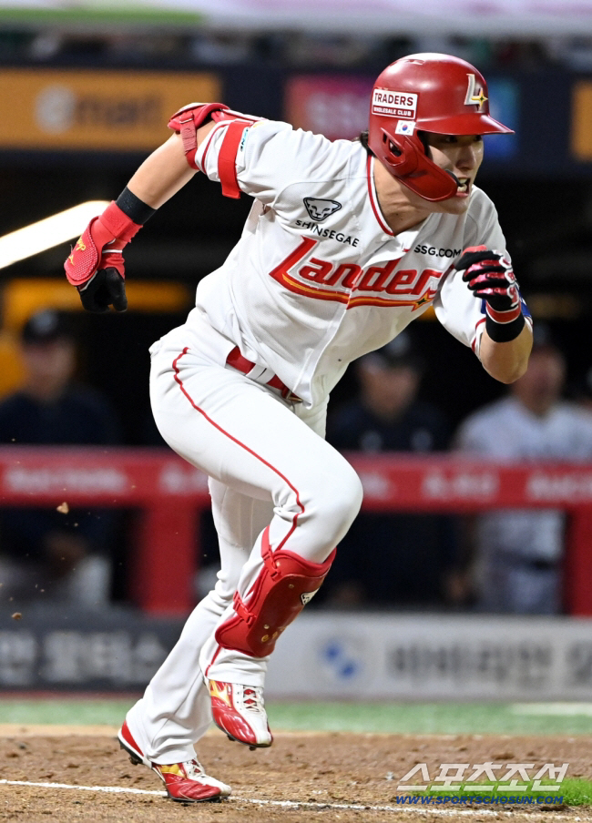 다년 계약 대신 연봉 계약한 이유? 논의는 계속된다 "두번 이야기 들었는…