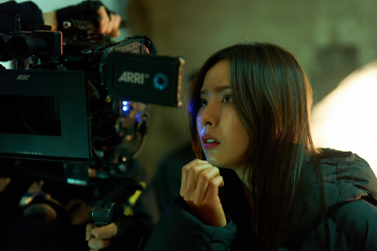 [공식] "두쫀쿠보다 쫀득한 첩보 액션"…'휴민트', 5일 연속 전체 예…