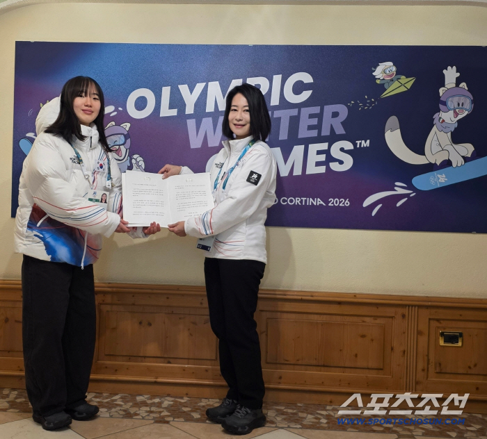 '韓스키 레전드' 김나미 부단장→'18세 괴물보더'유승은에게 대통령 축전 전달... '약속의 땅' 리비뇨, 오늘은 최가온의 시간[밀라노-코르티나2026]