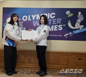 '韓스키 레전드' 김나미 부단장→'18세 괴물보더'유승은에게 대통령 축전 전달... '약속의 땅' 리비뇨, 오늘은 최가온의 시간[밀라노-코르티나2026]
