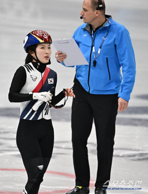 [밀라노 현장분석]'린샤오쥔도 받았는데' 100달러 들고 뛴 한국, 왜 어드밴스 없었나? 중요한 건 '충돌 시점'...빠른 항의에도 아쉬움