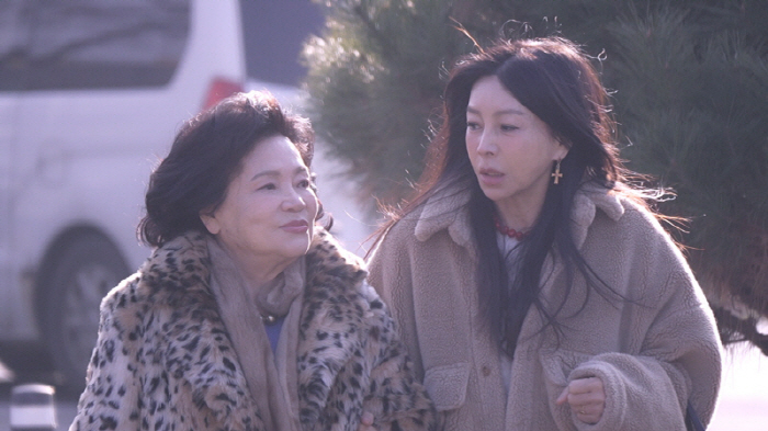 황신혜, 2번 이혼 아픔 속에서도 40년째 돈은 엄마가…