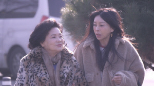 황신혜, 2번 이혼 아픔 속에서도 40년째 돈은 엄마가…