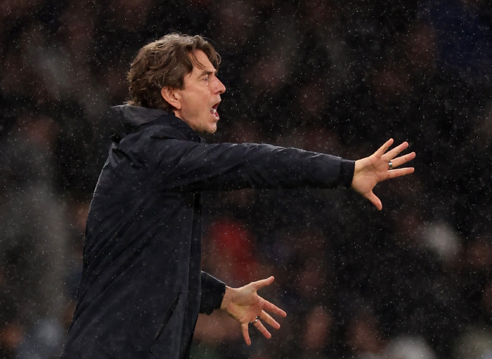 "SON 빠진 토트넘,이러다 강등권 가겠어" 뉴캐슬전 또 패배→'피꺼솟' 홈팬 야유속 프랭크 감독의 '저세상 멘탈' 충격 발언 "난 안전해", 과연 그럴까