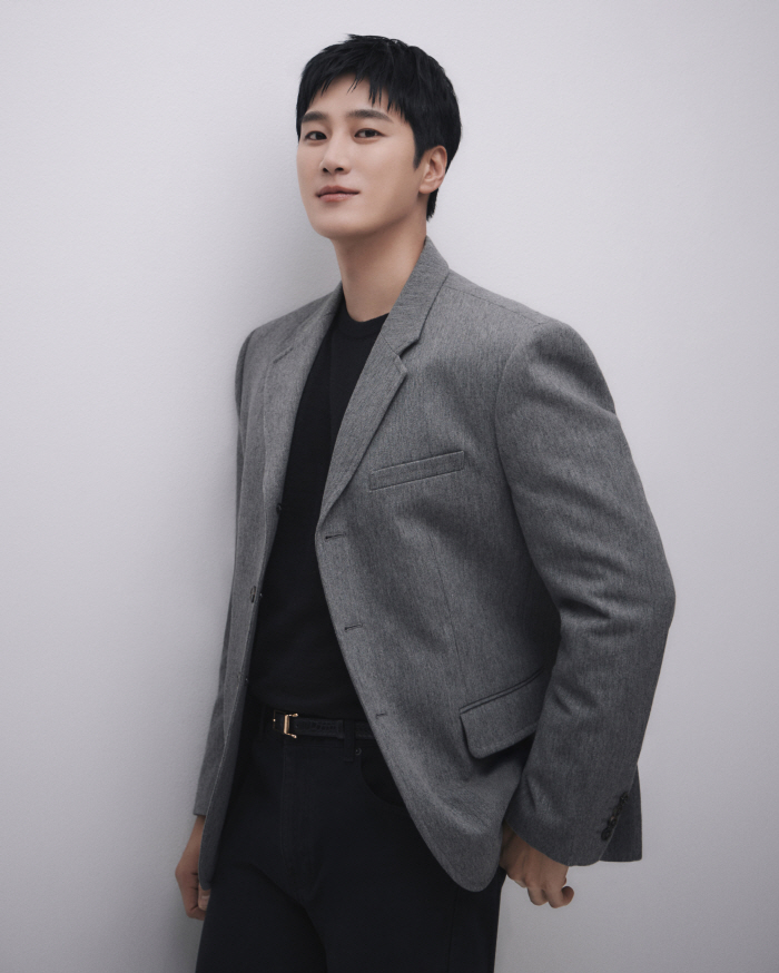 [인터뷰④] 안보현 "김우빈♥신민아 결혼식서 대리 오열? 사실은.."('스프링피버')
