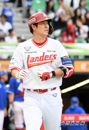 518홈런 레전드가 