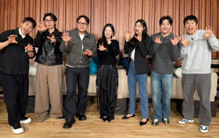 전현무, '전·무' 저격 논란에도 의연...'아기맹수' 셰프와 화기애애 …