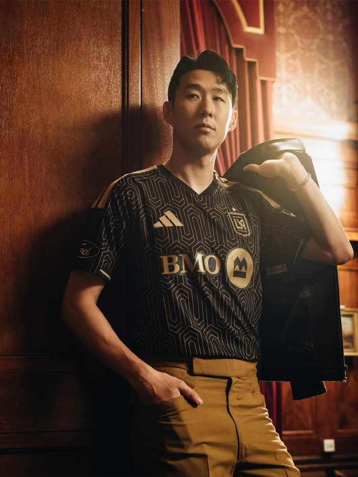 [오피셜] '아시아 최고' 손흥민 메인 모델 미쳤다! 잘생겼다!...LAFC 2026시즌 유니폼 공개 'SON과 찰떡'