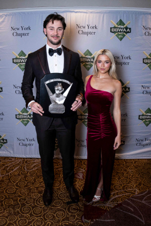 이런 그림 상상이나 했나? 사이영상 옆 MVP, 그 옆 사이영상, WBC 드림팀 '빅3' 성조기 들고 의기투합