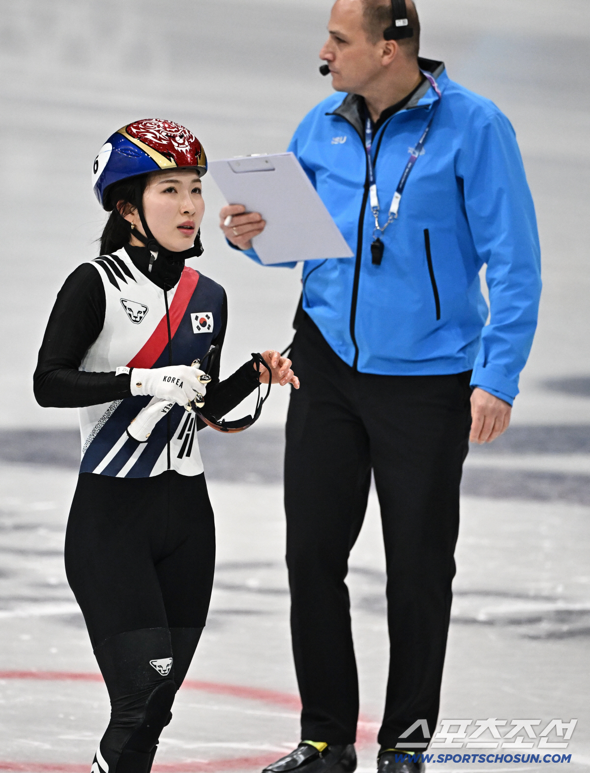 ‘충격’ 마른하늘에 날벼락...김길리 충돌, 눈물 삼킨 대한민국 혼성계주…