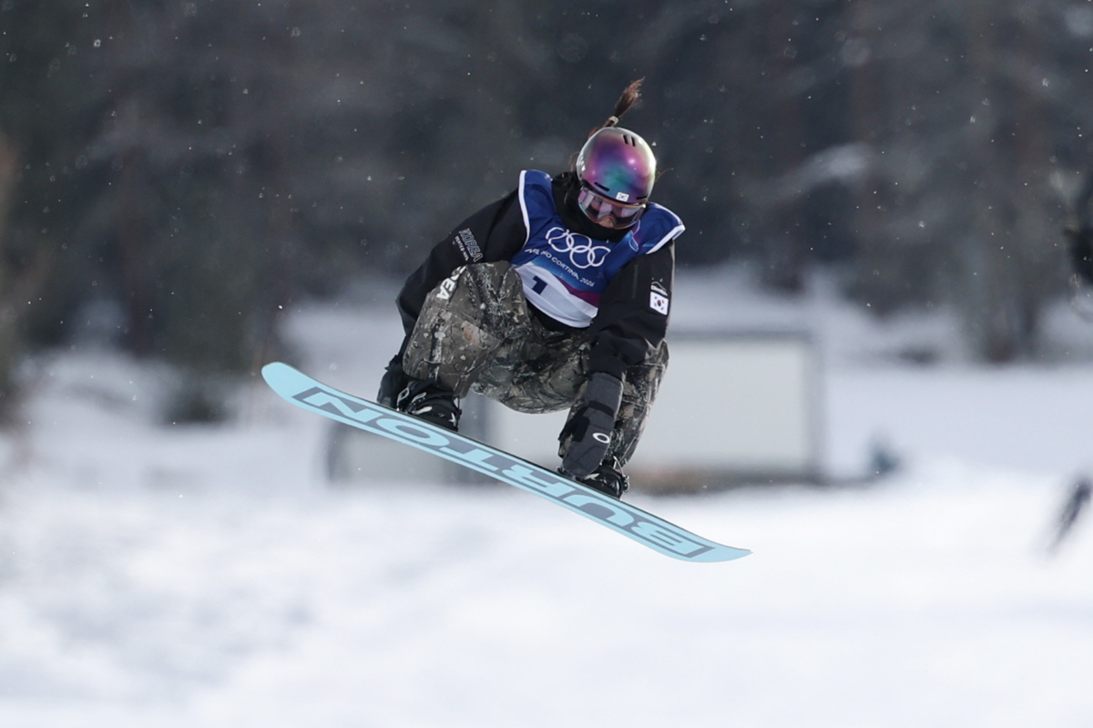 '결선행 보인다' 금메달 후보 최가온, 다소 박한 판정 속 82.25점으…