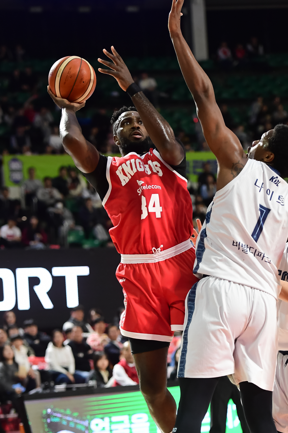 '톨렌티노 터졌네' SK, 소노 완파하고 3연승 2위 맹추격…'26점 폭…