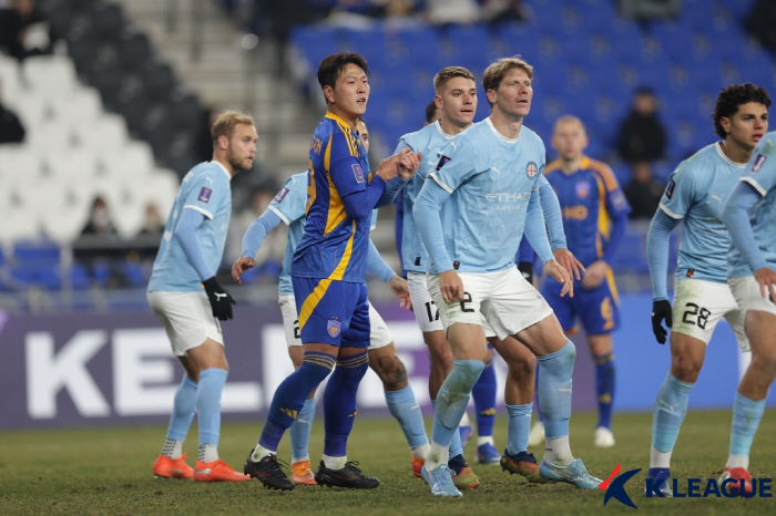 [ACLE 현장리뷰]"첫 술에 배부르랴" 가물치 김현석, 울산 사령탑 데…