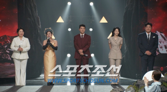 박나래, 논란 속 새 예능 '無편집' 등장..."날 소름 끼치게 해달라"