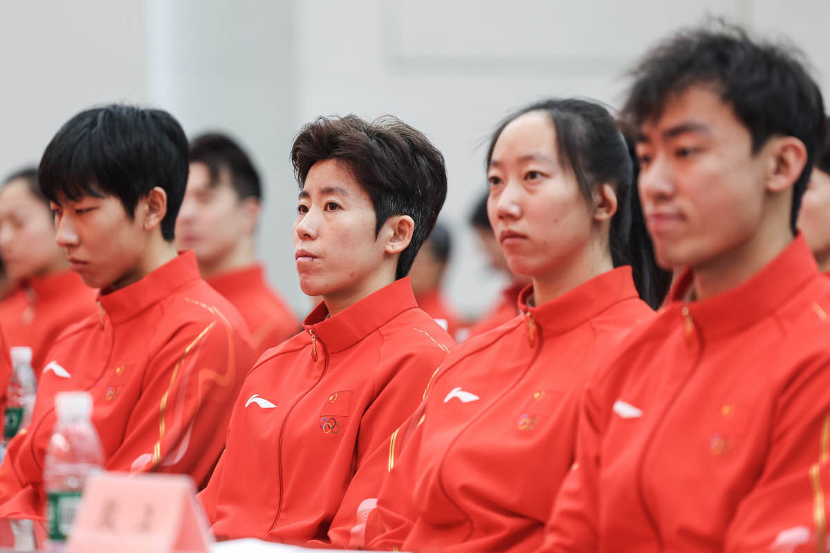 韓 지독하게 괴롭혔다! '중국 반칙왕', "감정 폭발" 눈물의 은퇴 선언…