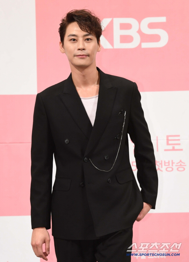 故 정은우, 안타까운 생전 문자…"사기꾼 많아, 뒤통수 4년 맞으니 못할…