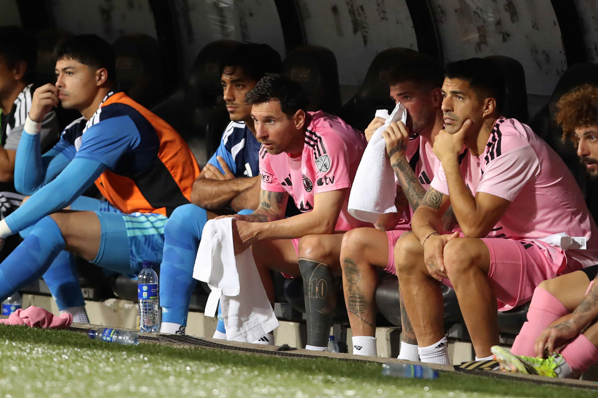 "메시가 피하나" '선전포고' 손흥민 MLS 개막전, '메손대전' 불발 …