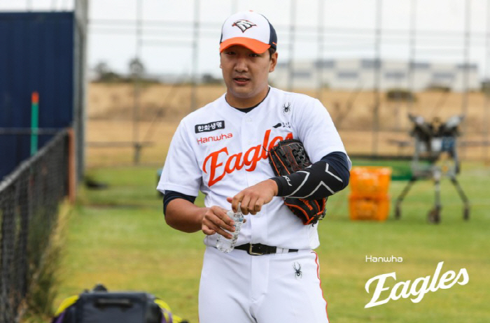 15년 만에 '충격' 이별, 20억 FA '난자리' 희망 보인다…'황-조…