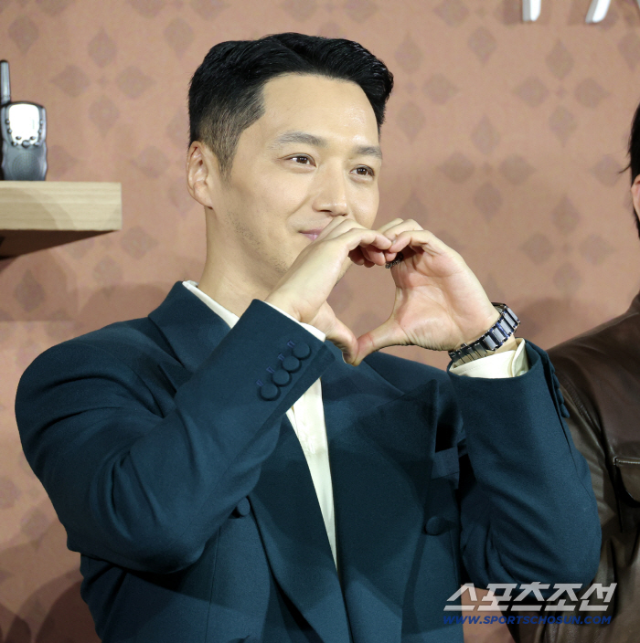 '파반느' 변요한, ♥티파니 영과 결혼 앞두고…"응원해 주셔서 감사, 잘 살겠다"