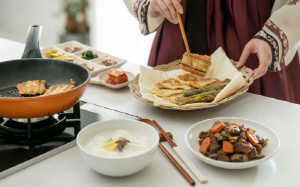 장시간 운전·음식 준비…설 연휴 척추·관절 건강 관리법