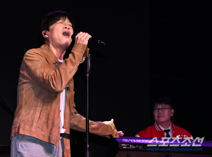 '아묻따밴드' 차태현 "우리가 아이돌도 아닌데, 쇼케이스…기자들 왜 많이 오셨느냐"