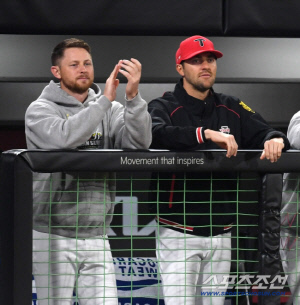 KIA에서 5억 받더니.. 엥? 82억 내놔! 욕심이 과했다 → 2배 인상도 걷어차더니 완패