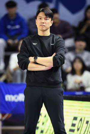 [현장인터뷰] 제제금 300만원 삼성 김효범 감독 