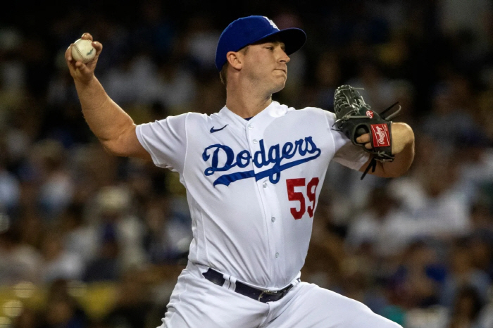 다저스 진짜 미쳤나. 전반기 삭제된 투수와 1년 계약 → 93억3920만원은 돈도 아니다
